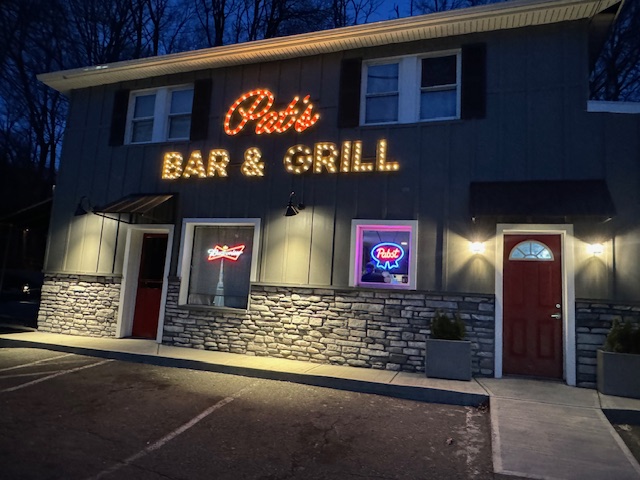 Pat's Bar & Grill